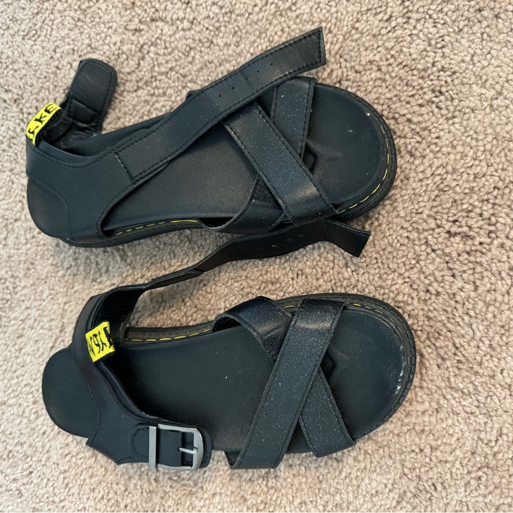 Black platform sandals
